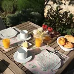La Rose Bed and Breakfast 3*